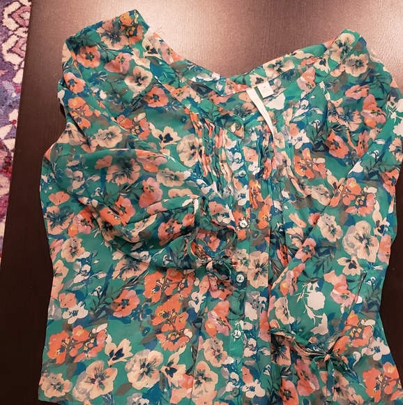 Lauren Conrad blouse - Picture 2 of 2